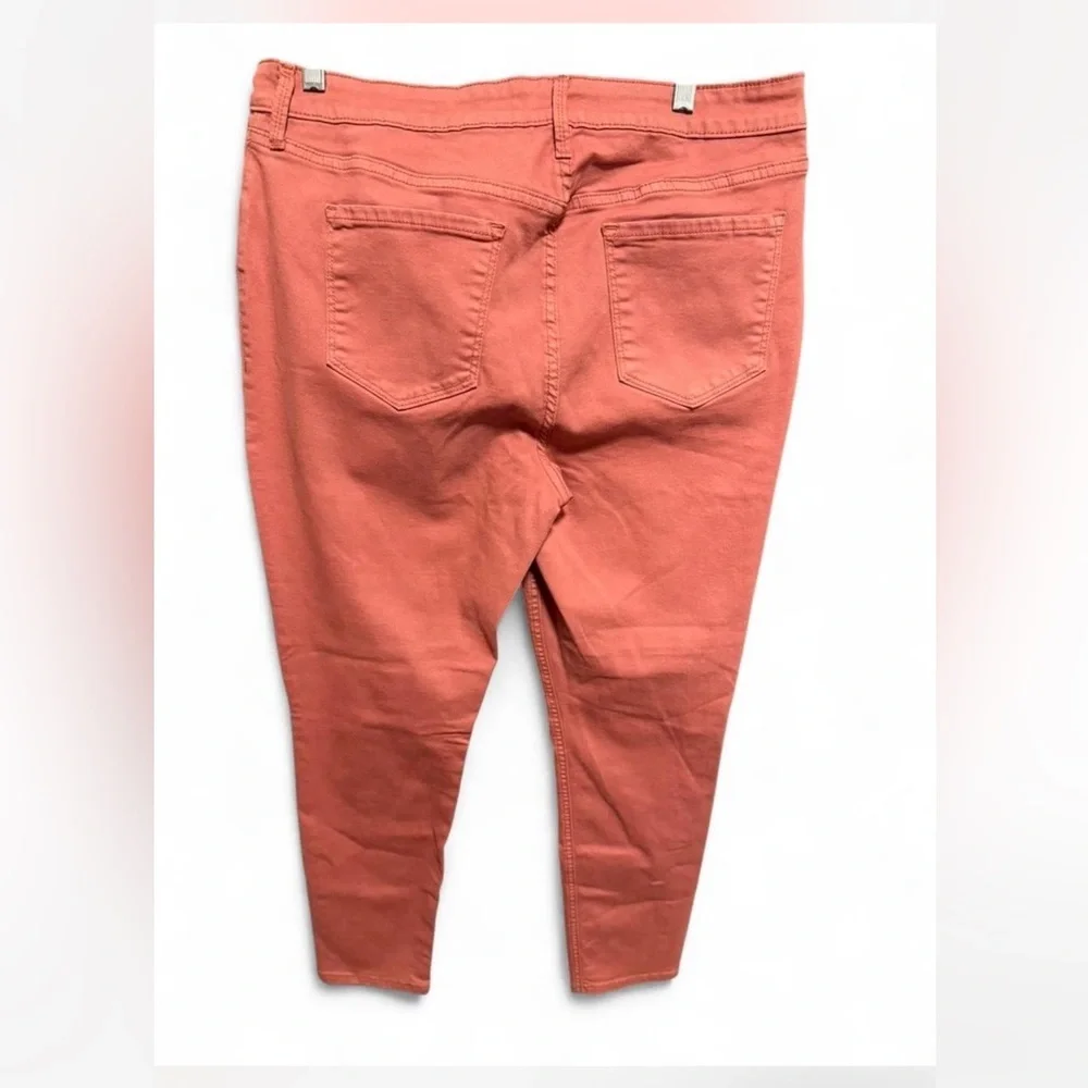 Old Navy Women's Salmon Skinny Jeans